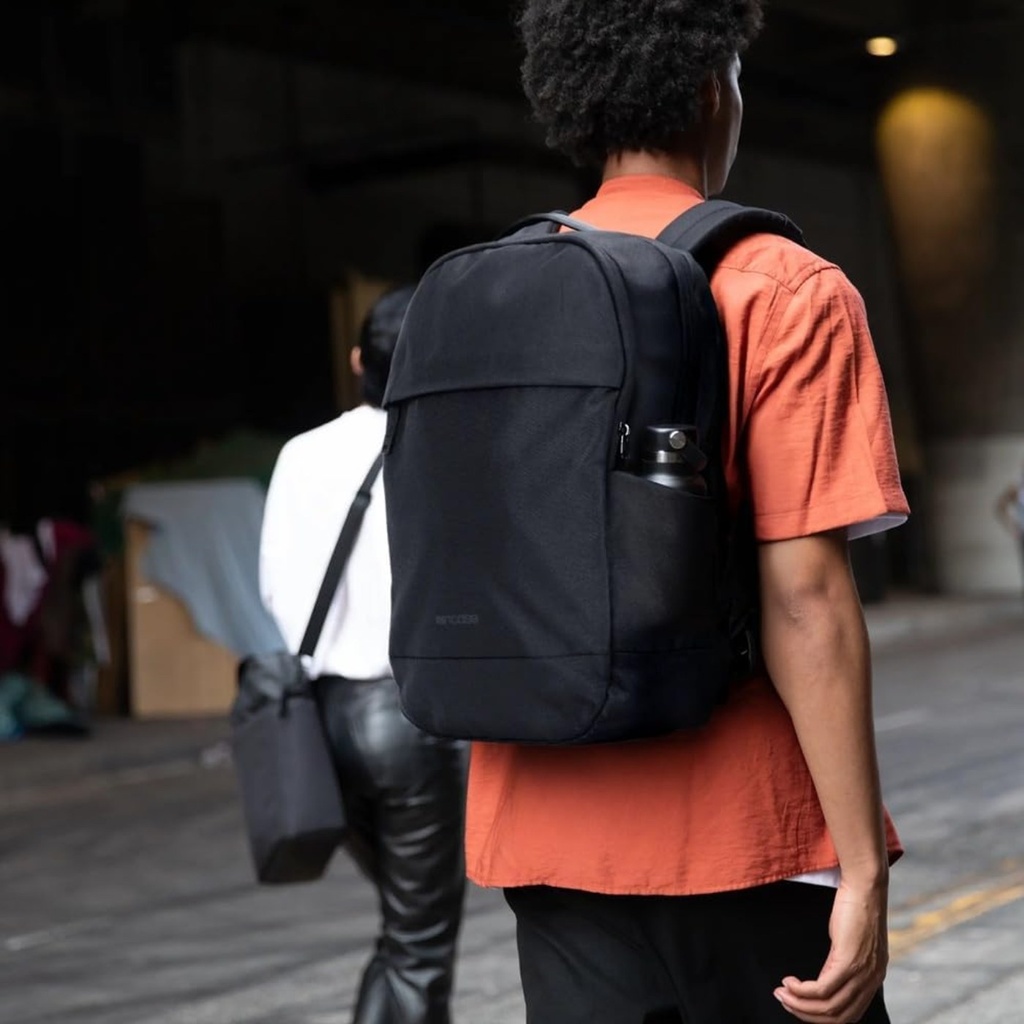 Incase Shift Backpack 25L - Black - INCO250002-BLK