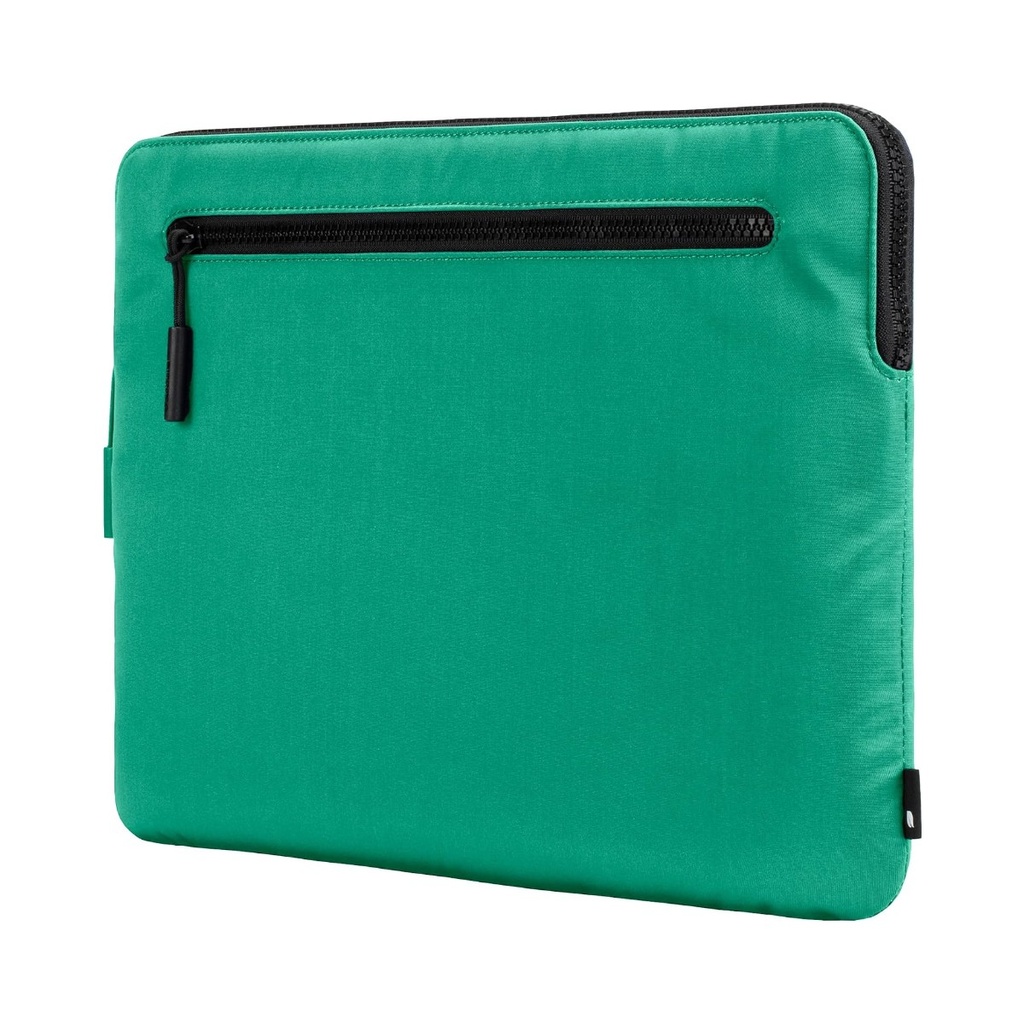 Incase Compact Sleeve in Flight Nylon for MacBook Pro 16" - Black